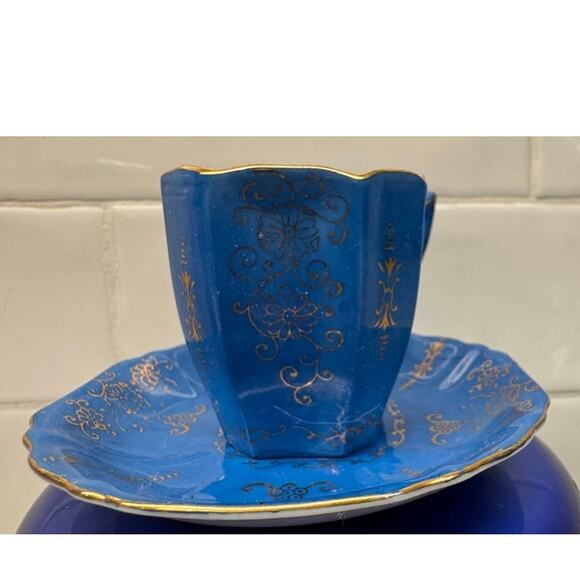 Vintage Tea Cup and Saucer Made in Japan - Picture 2 of 7